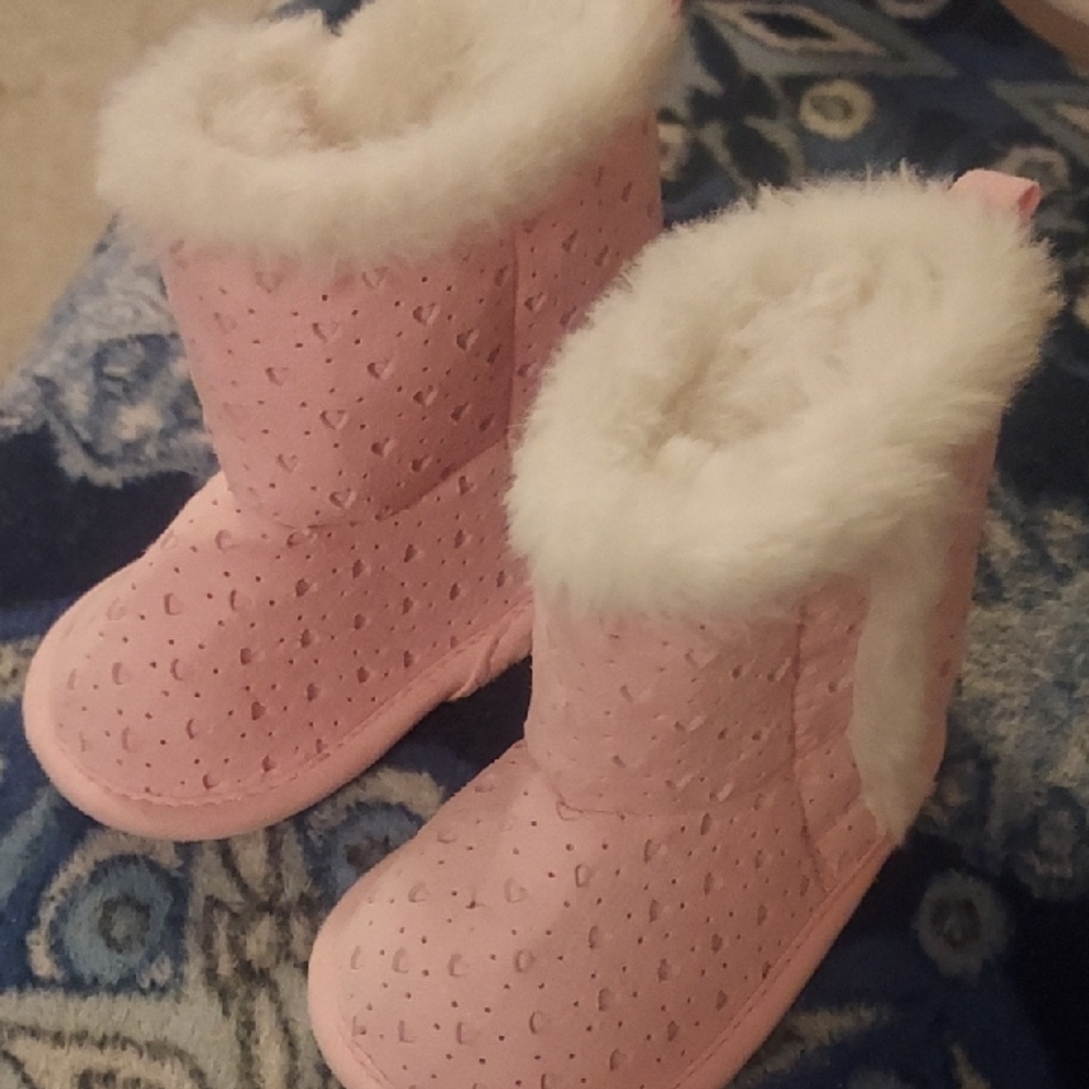 Cozy Pink Kids Boots with Heart Pattern 6/9 Month